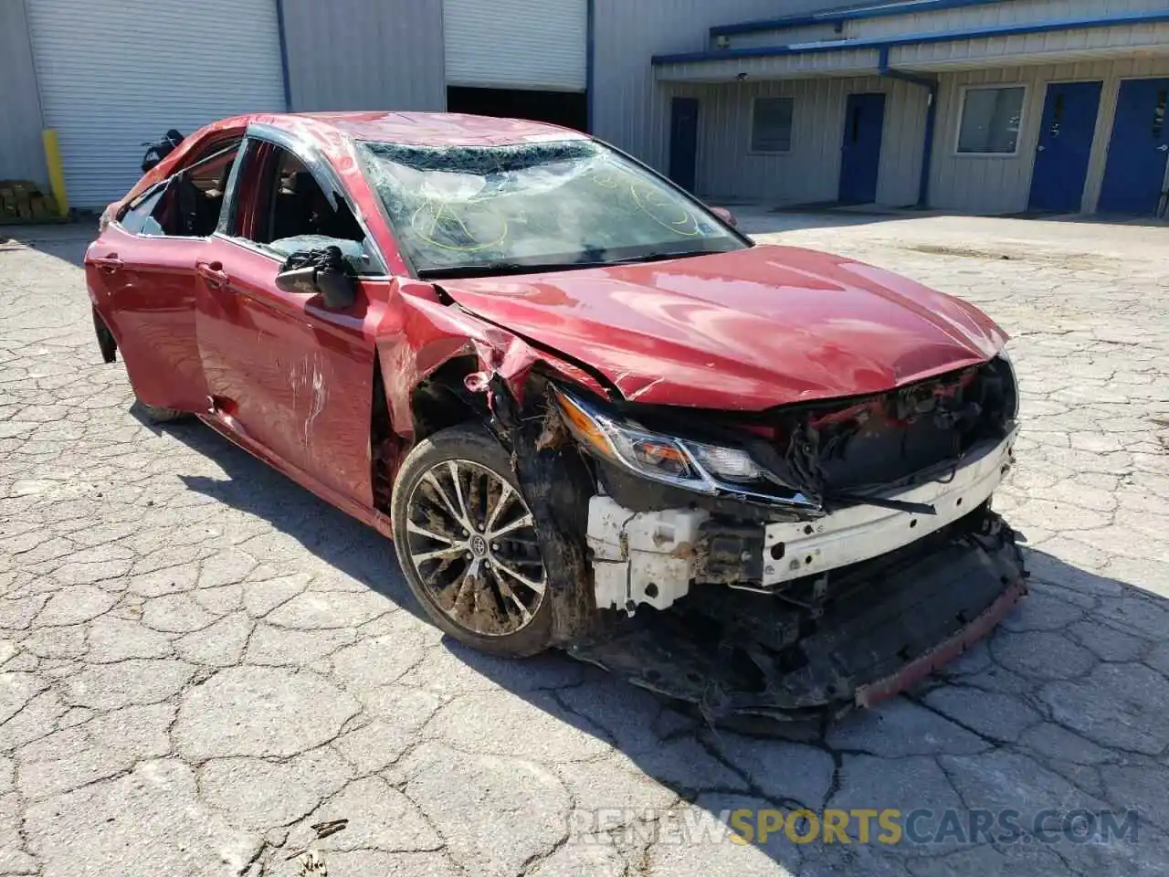 1 Photograph of a damaged car 4T1B11HK0KU282097 TOYOTA CAMRY 2019