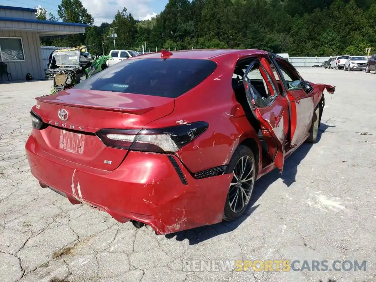 4 Photograph of a damaged car 4T1B11HK0KU282097 TOYOTA CAMRY 2019