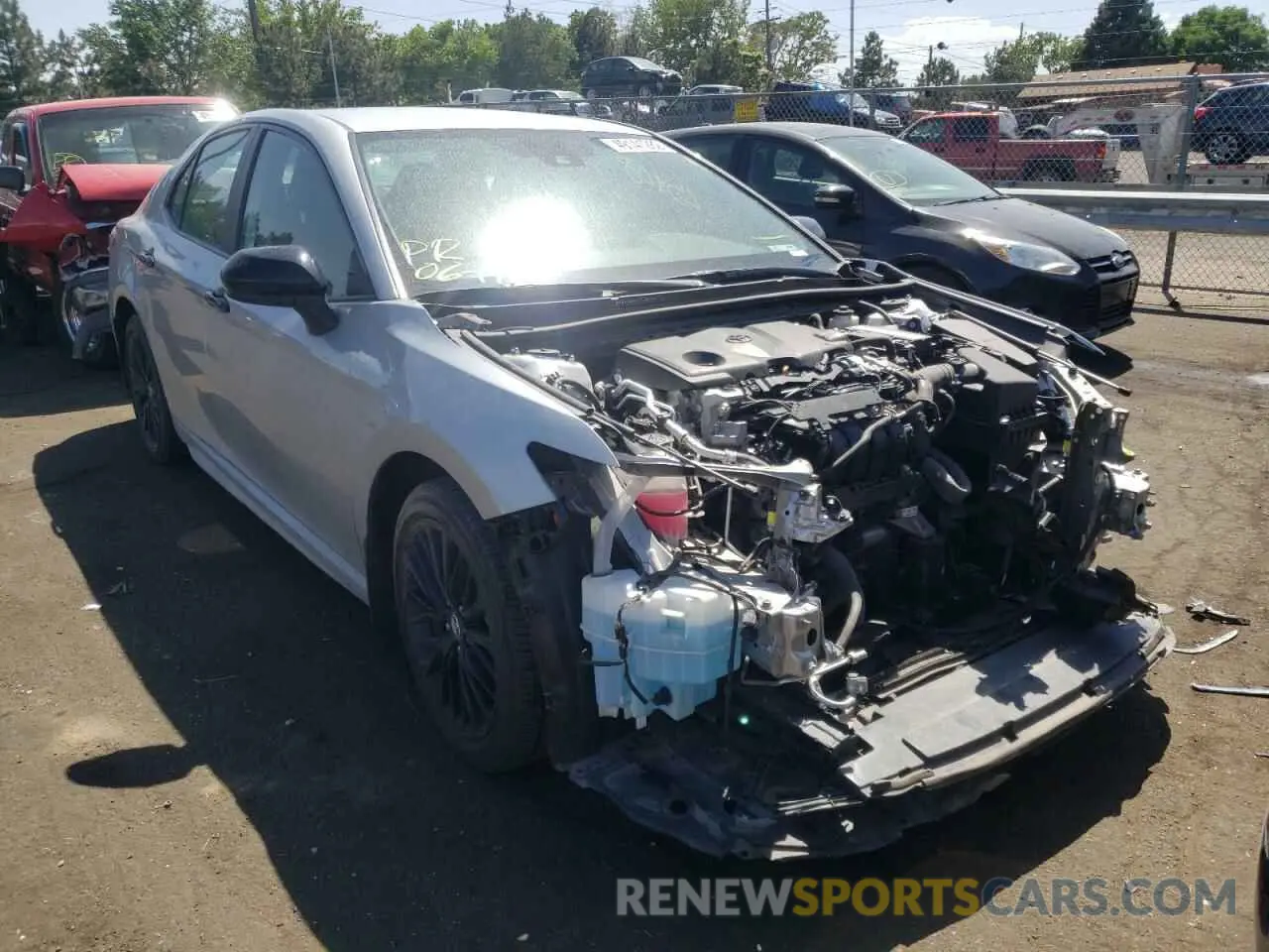 1 Photograph of a damaged car 4T1B11HK0KU286294 TOYOTA CAMRY 2019