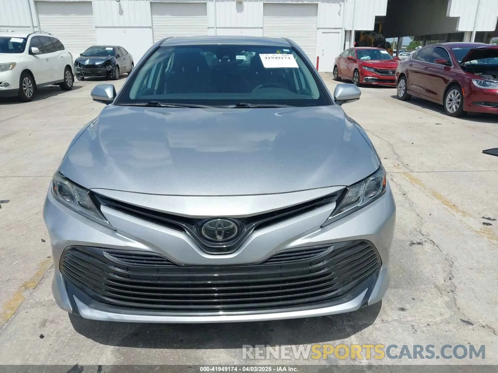 12 Photograph of a damaged car 4T1B11HK0KU288031 TOYOTA CAMRY 2019