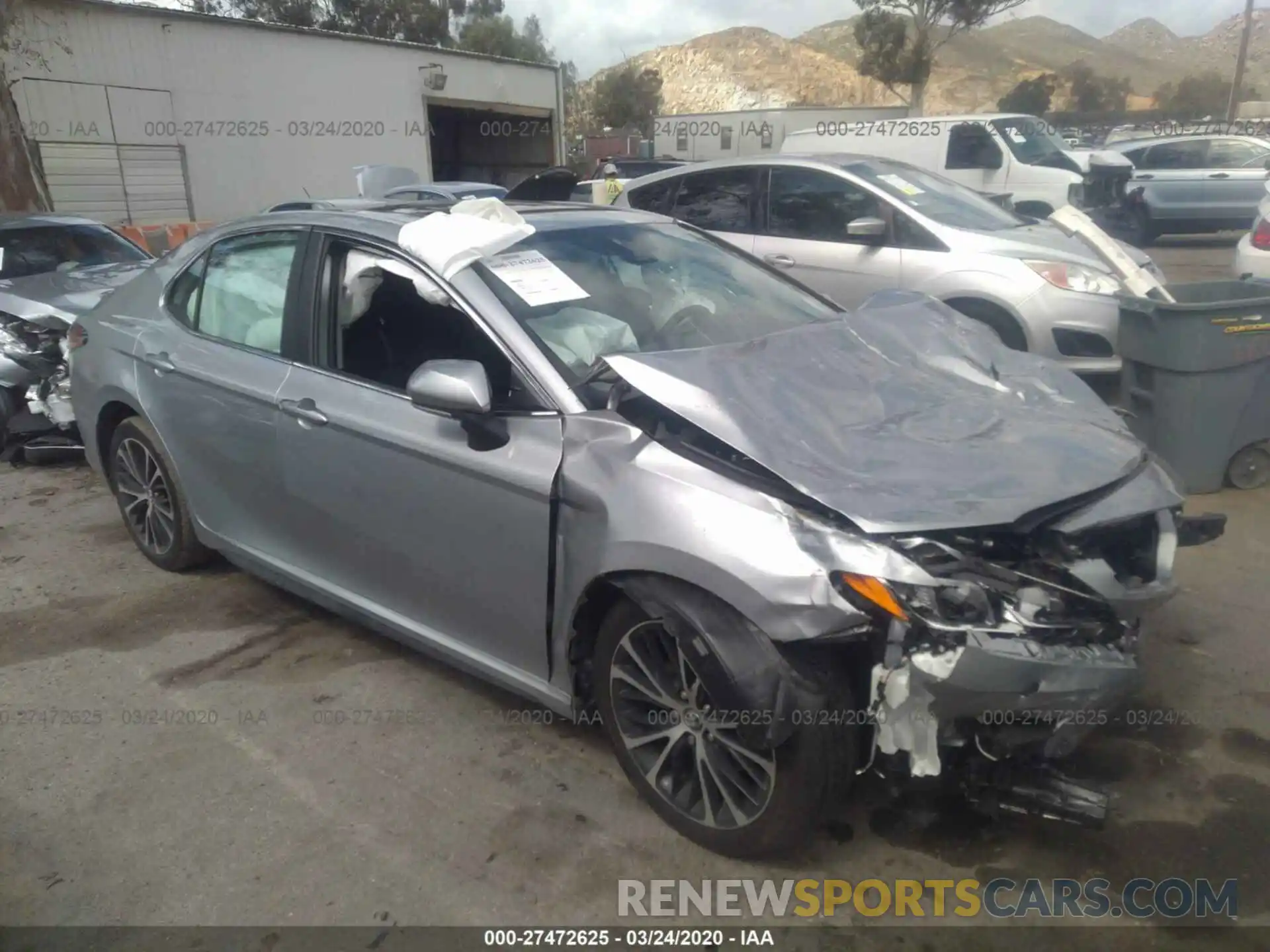 1 Photograph of a damaged car 4T1B11HK0KU288482 TOYOTA CAMRY 2019