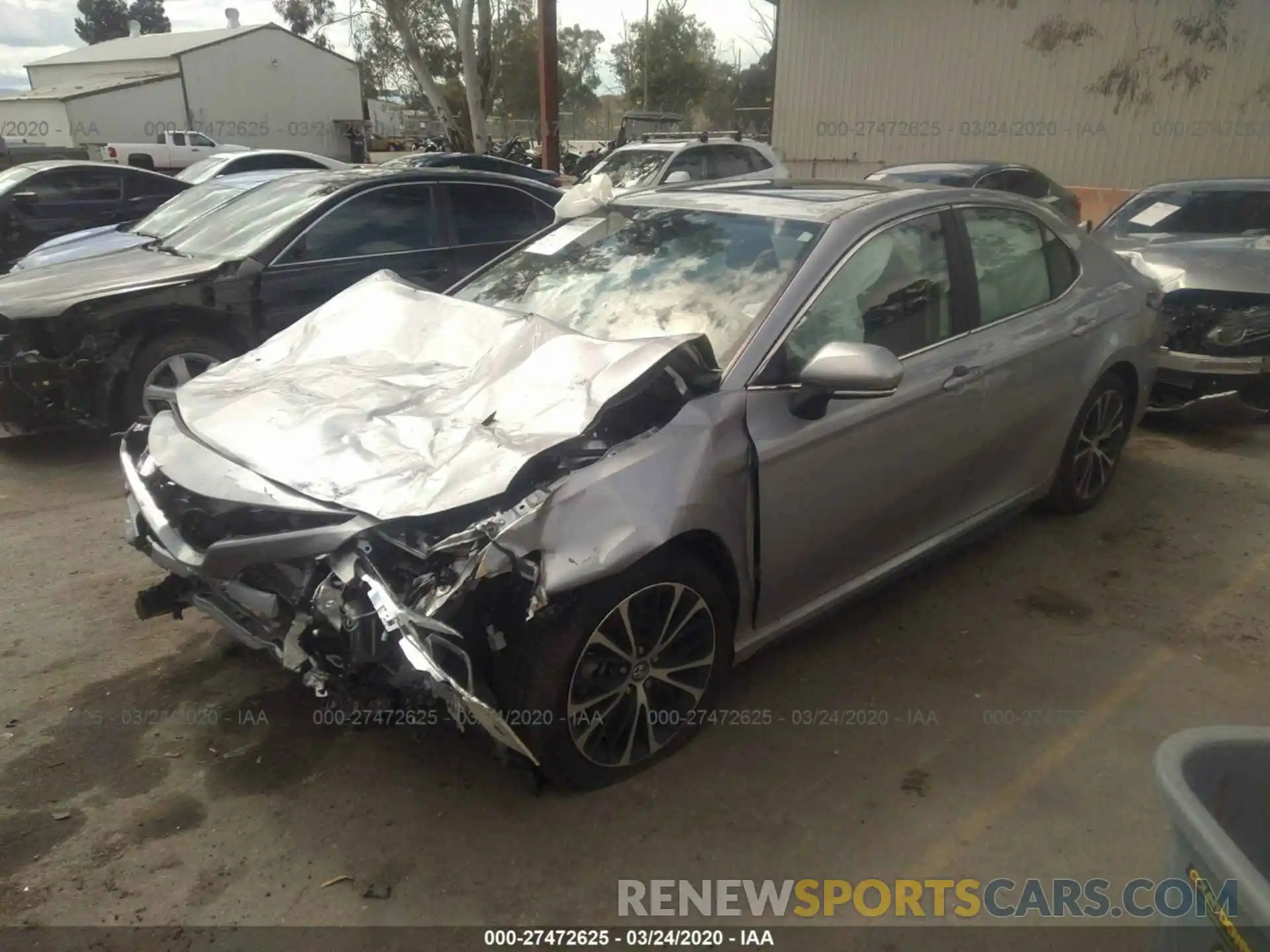 2 Photograph of a damaged car 4T1B11HK0KU288482 TOYOTA CAMRY 2019