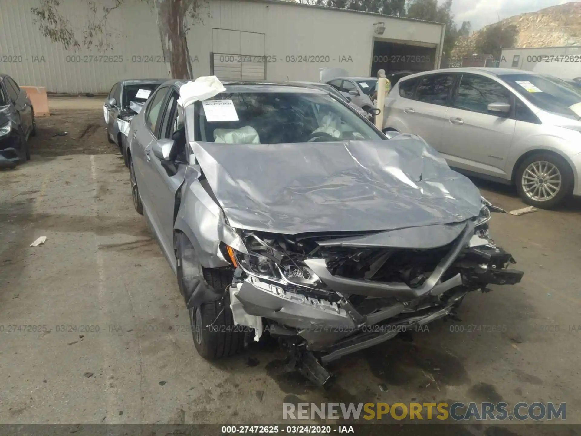 6 Photograph of a damaged car 4T1B11HK0KU288482 TOYOTA CAMRY 2019