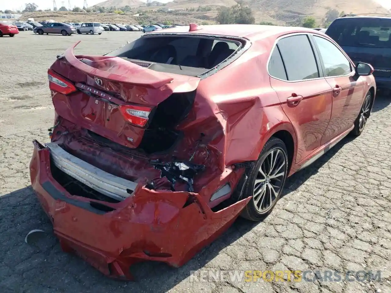 4 Photograph of a damaged car 4T1B11HK0KU288787 TOYOTA CAMRY 2019