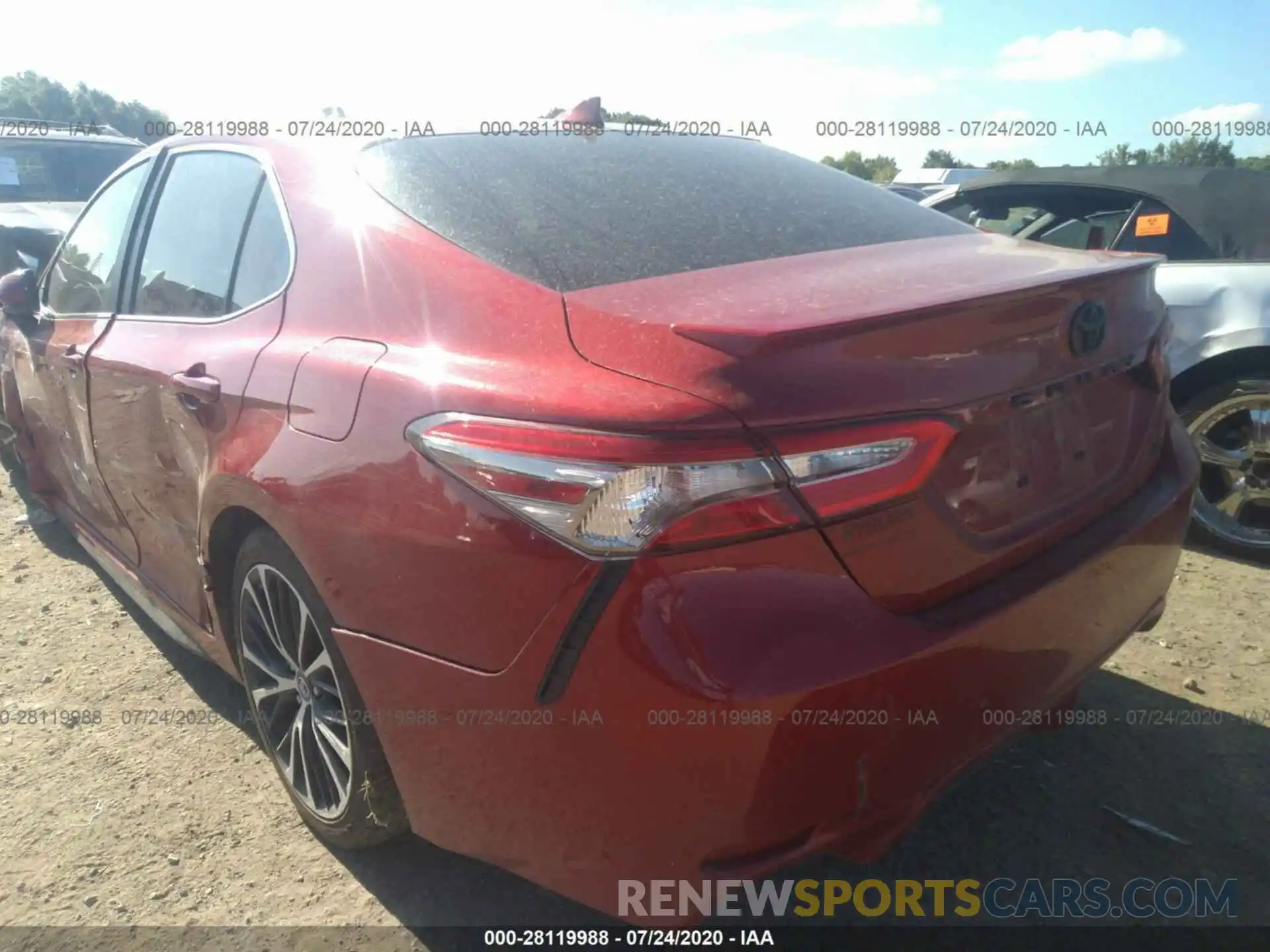 3 Photograph of a damaged car 4T1B11HK0KU293164 TOYOTA CAMRY 2019