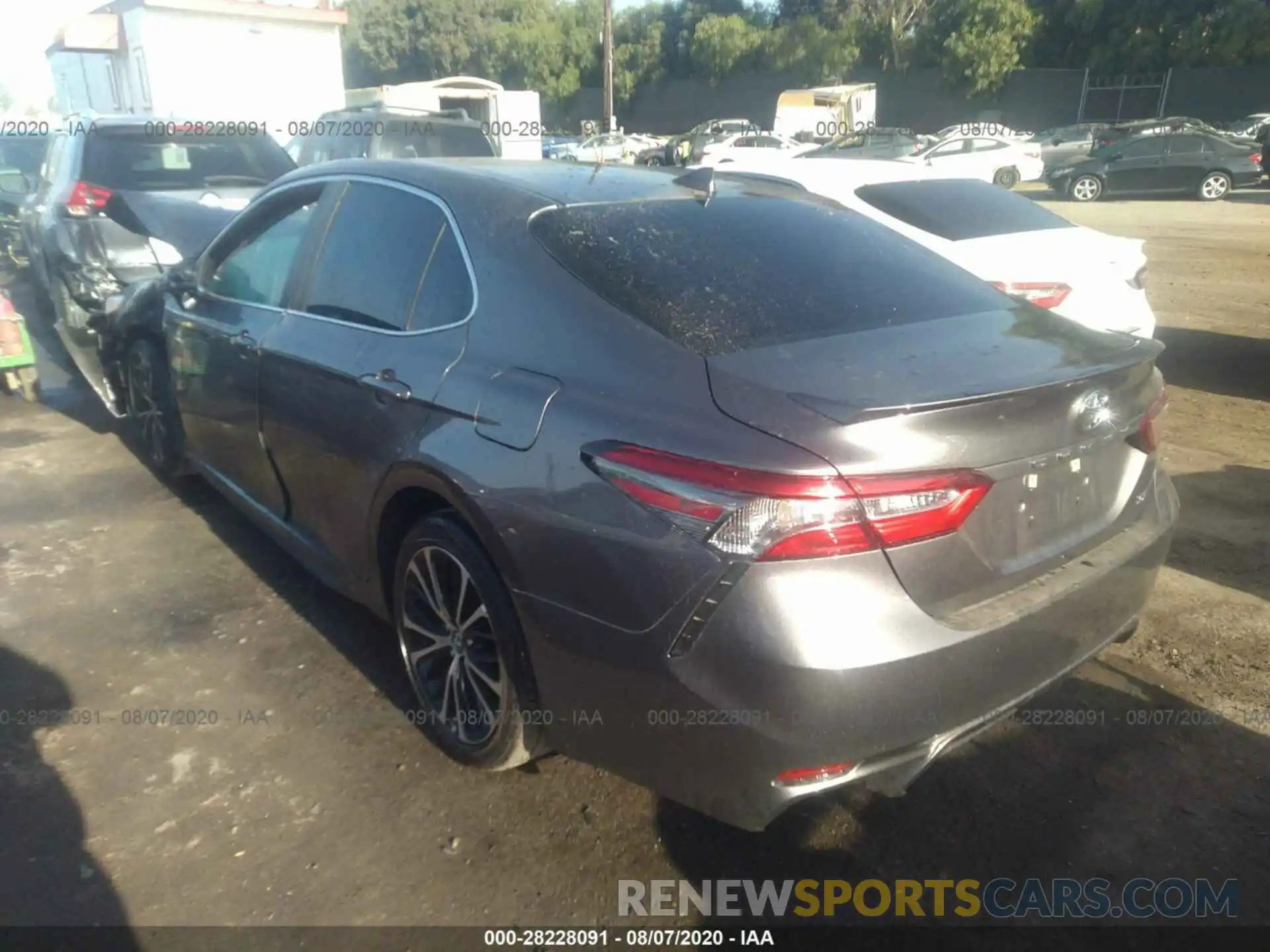 3 Photograph of a damaged car 4T1B11HK0KU297053 TOYOTA CAMRY 2019