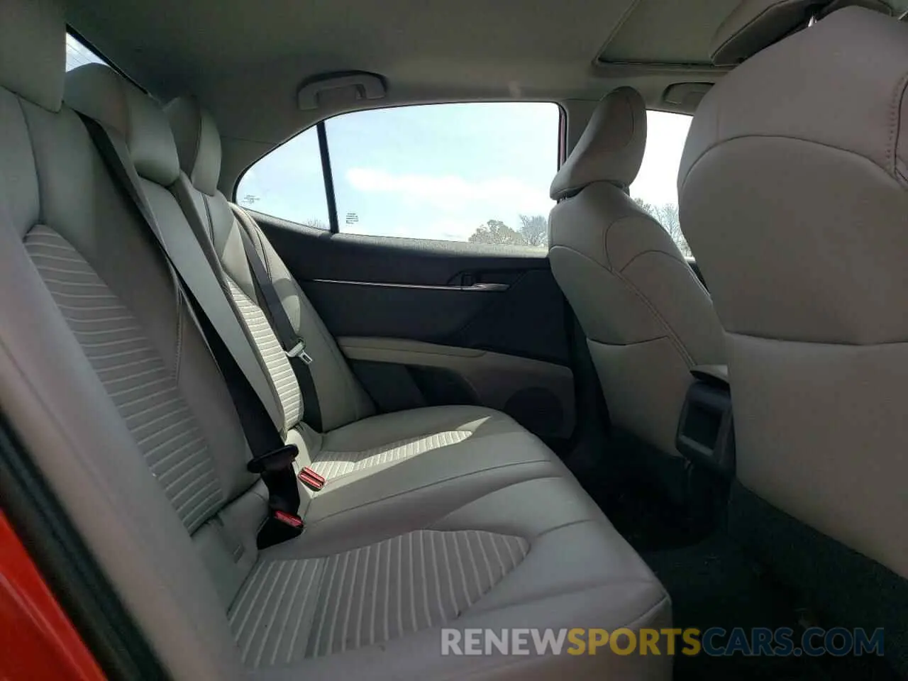 11 Photograph of a damaged car 4T1B11HK0KU297120 TOYOTA CAMRY 2019