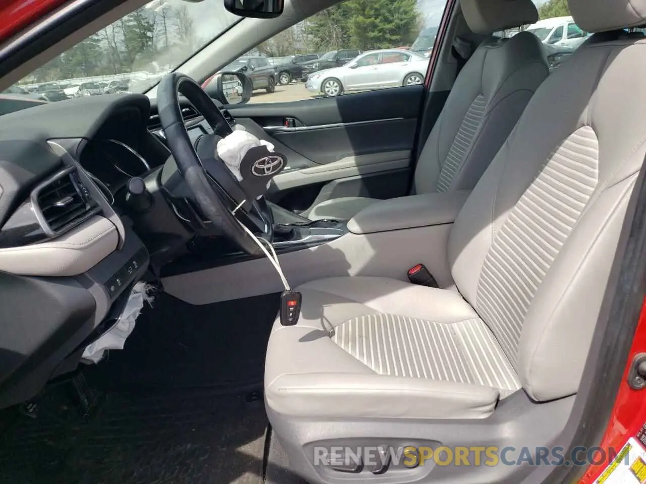7 Photograph of a damaged car 4T1B11HK0KU297120 TOYOTA CAMRY 2019