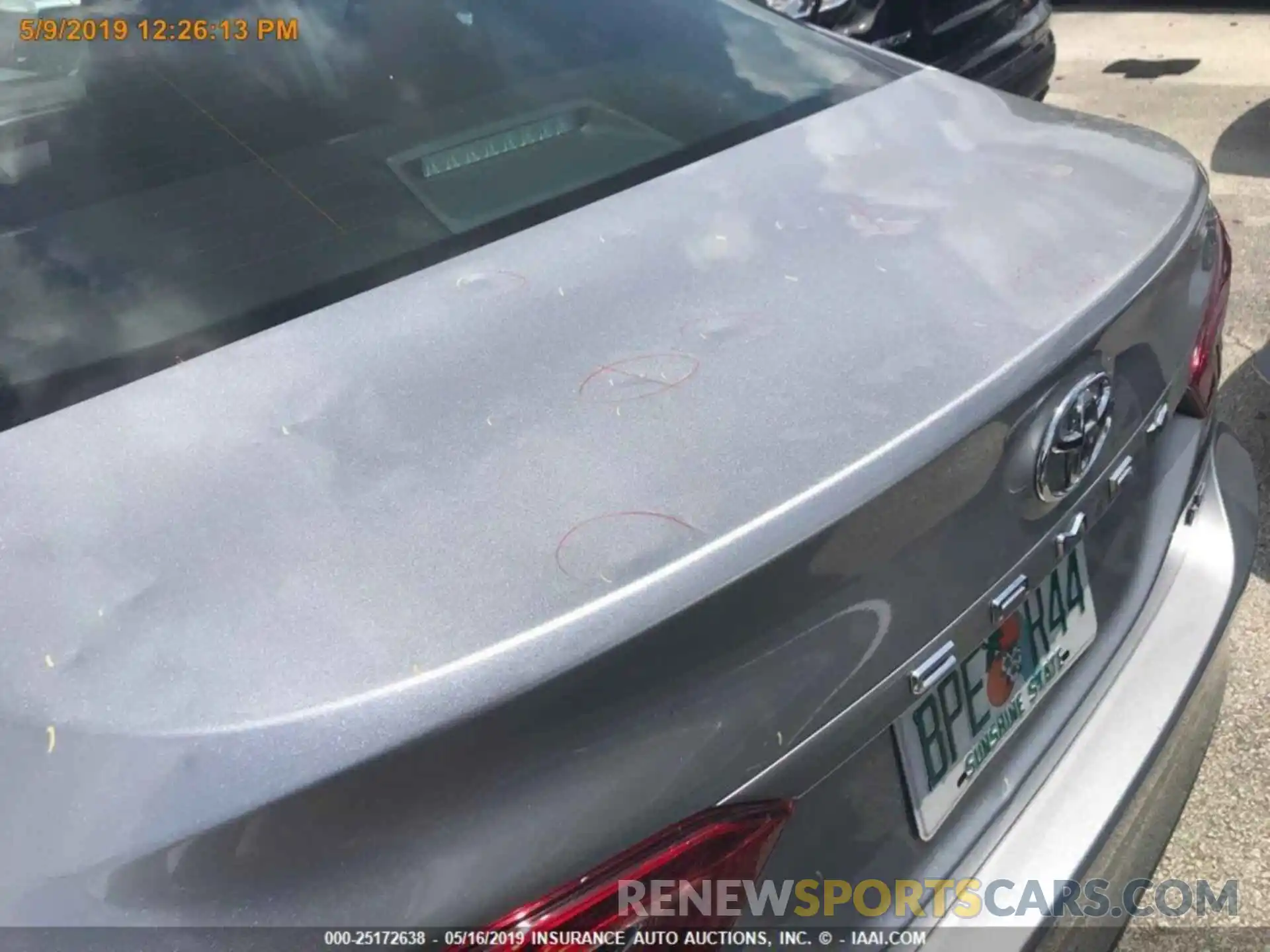 14 Photograph of a damaged car 4T1B11HK0KU680121 TOYOTA CAMRY 2019