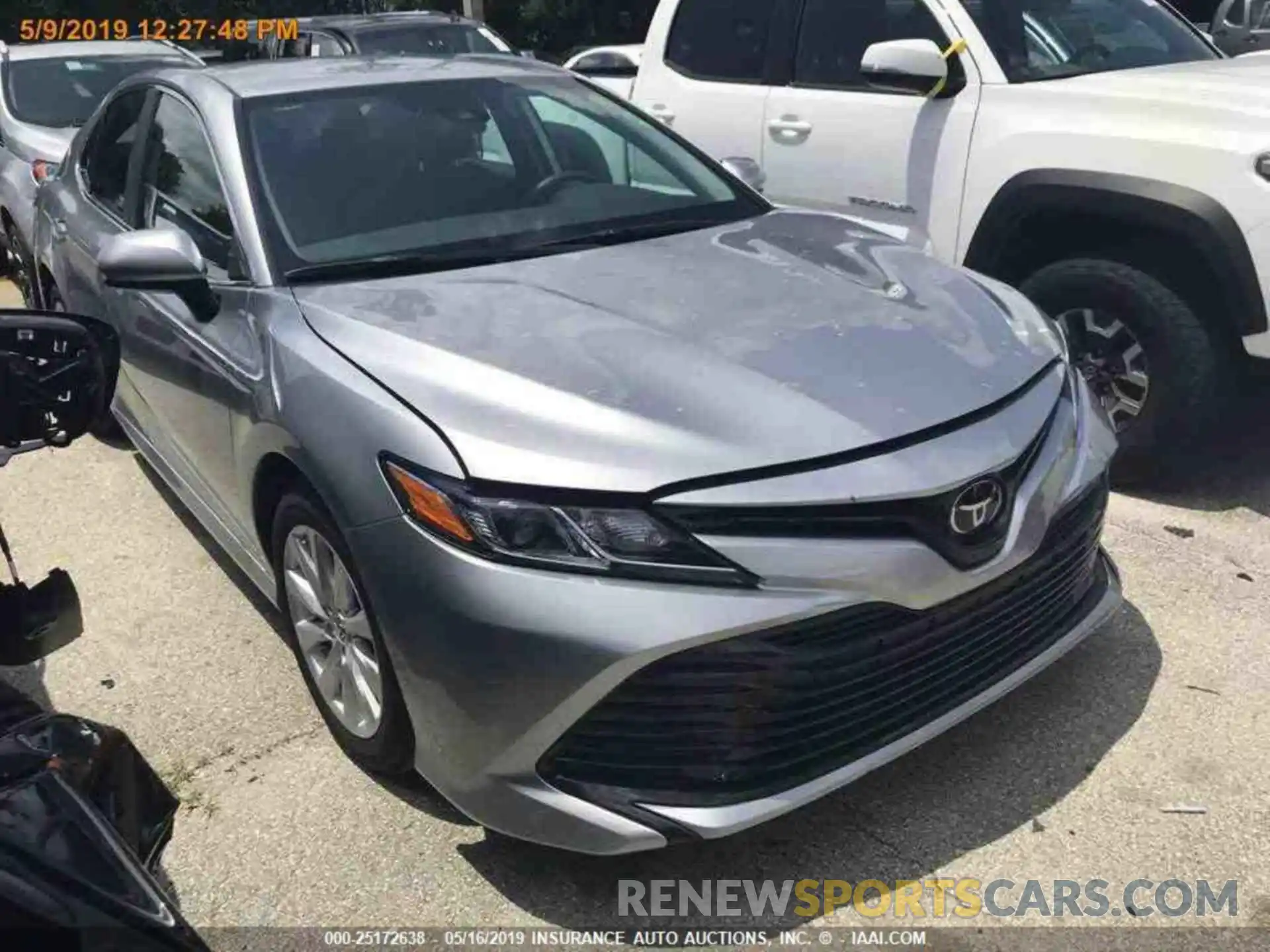 17 Photograph of a damaged car 4T1B11HK0KU680121 TOYOTA CAMRY 2019