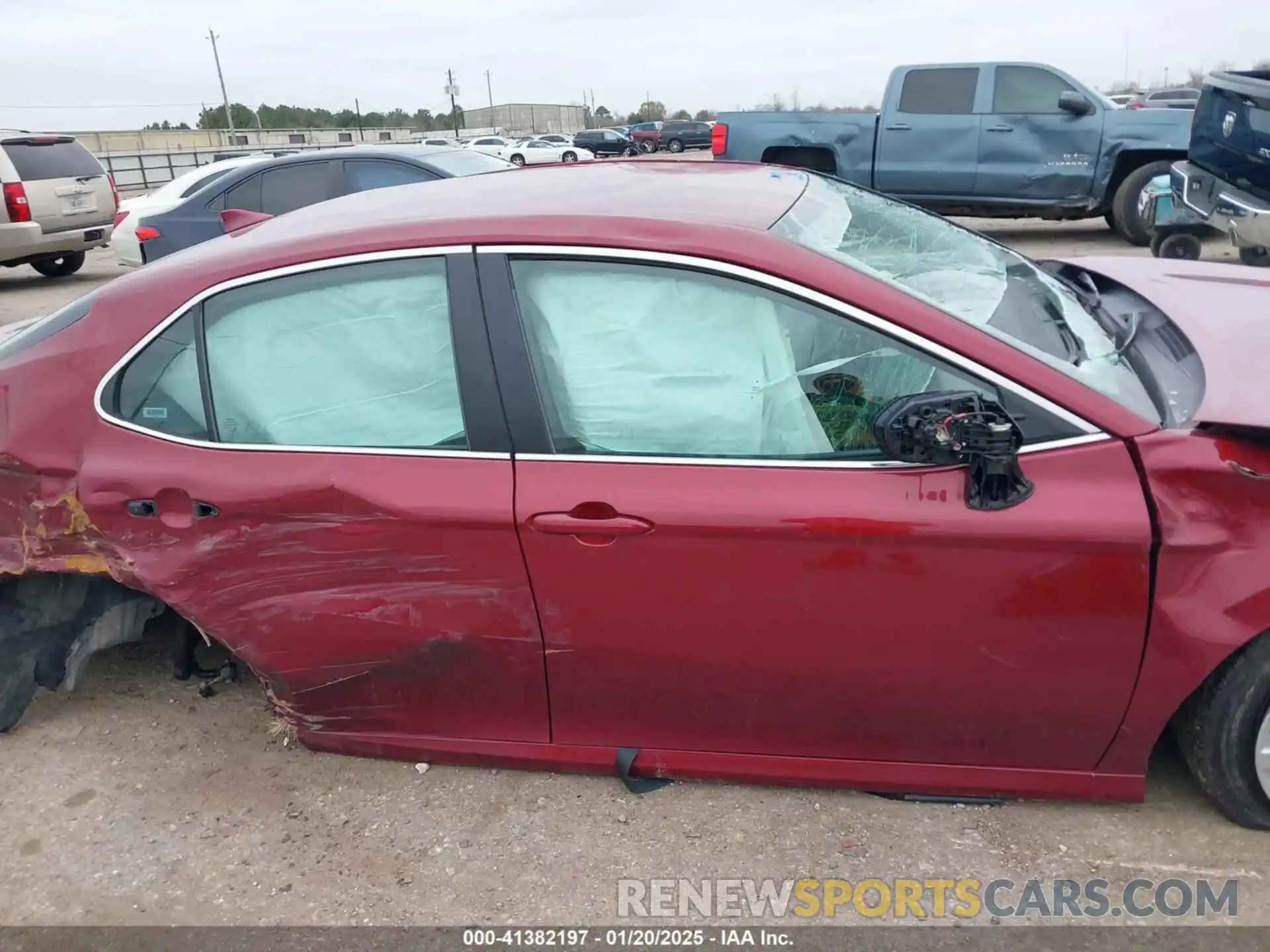 12 Photograph of a damaged car 4T1B11HK0KU680247 TOYOTA CAMRY 2019