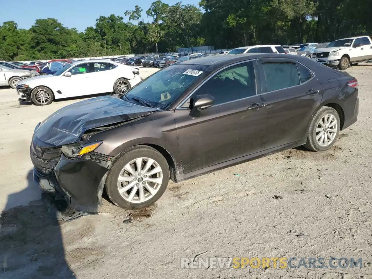 1 Photograph of a damaged car 4T1B11HK0KU681656 TOYOTA CAMRY 2019