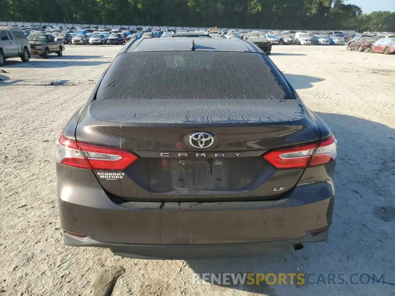 6 Photograph of a damaged car 4T1B11HK0KU681656 TOYOTA CAMRY 2019