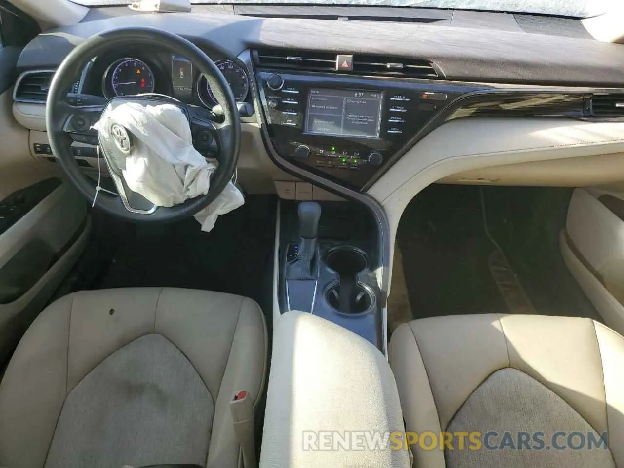 8 Photograph of a damaged car 4T1B11HK0KU681656 TOYOTA CAMRY 2019