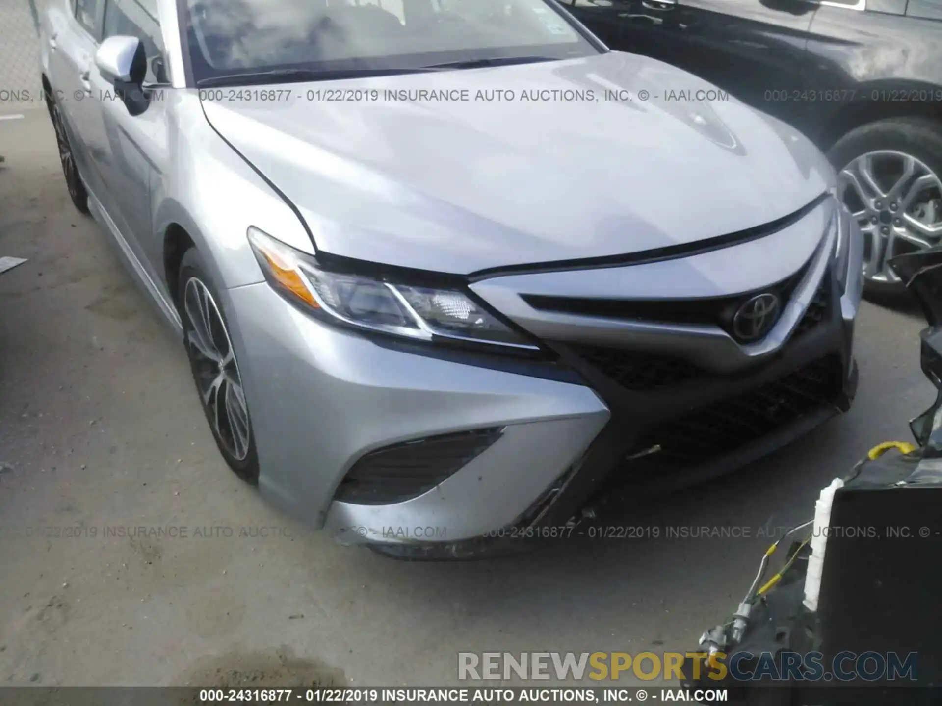 6 Photograph of a damaged car 4T1B11HK0KU685772 TOYOTA CAMRY 2019