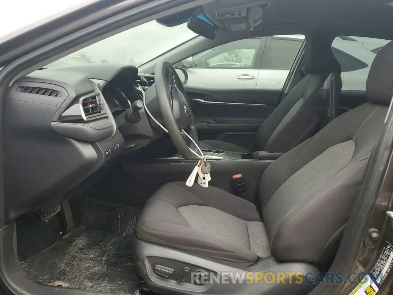 7 Photograph of a damaged car 4T1B11HK0KU687263 TOYOTA CAMRY 2019