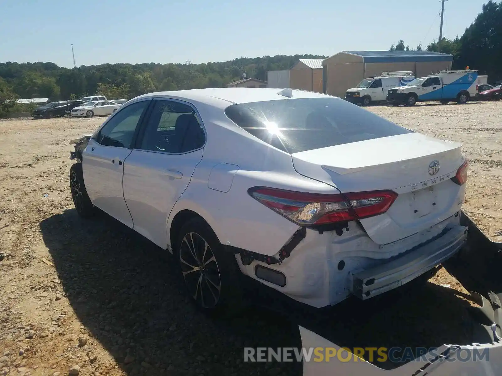 3 Photograph of a damaged car 4T1B11HK0KU689174 TOYOTA CAMRY 2019