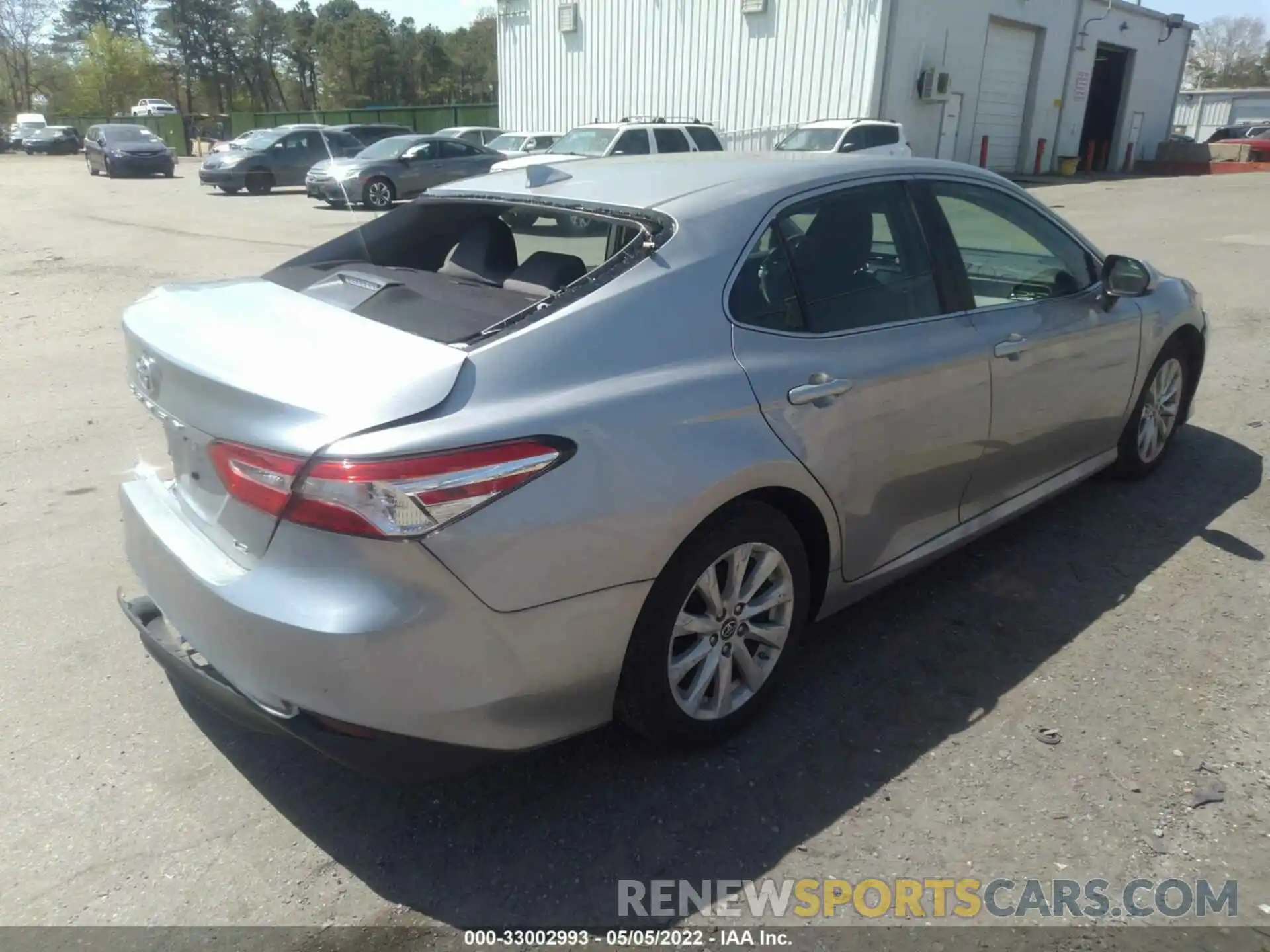 4 Photograph of a damaged car 4T1B11HK0KU691135 TOYOTA CAMRY 2019