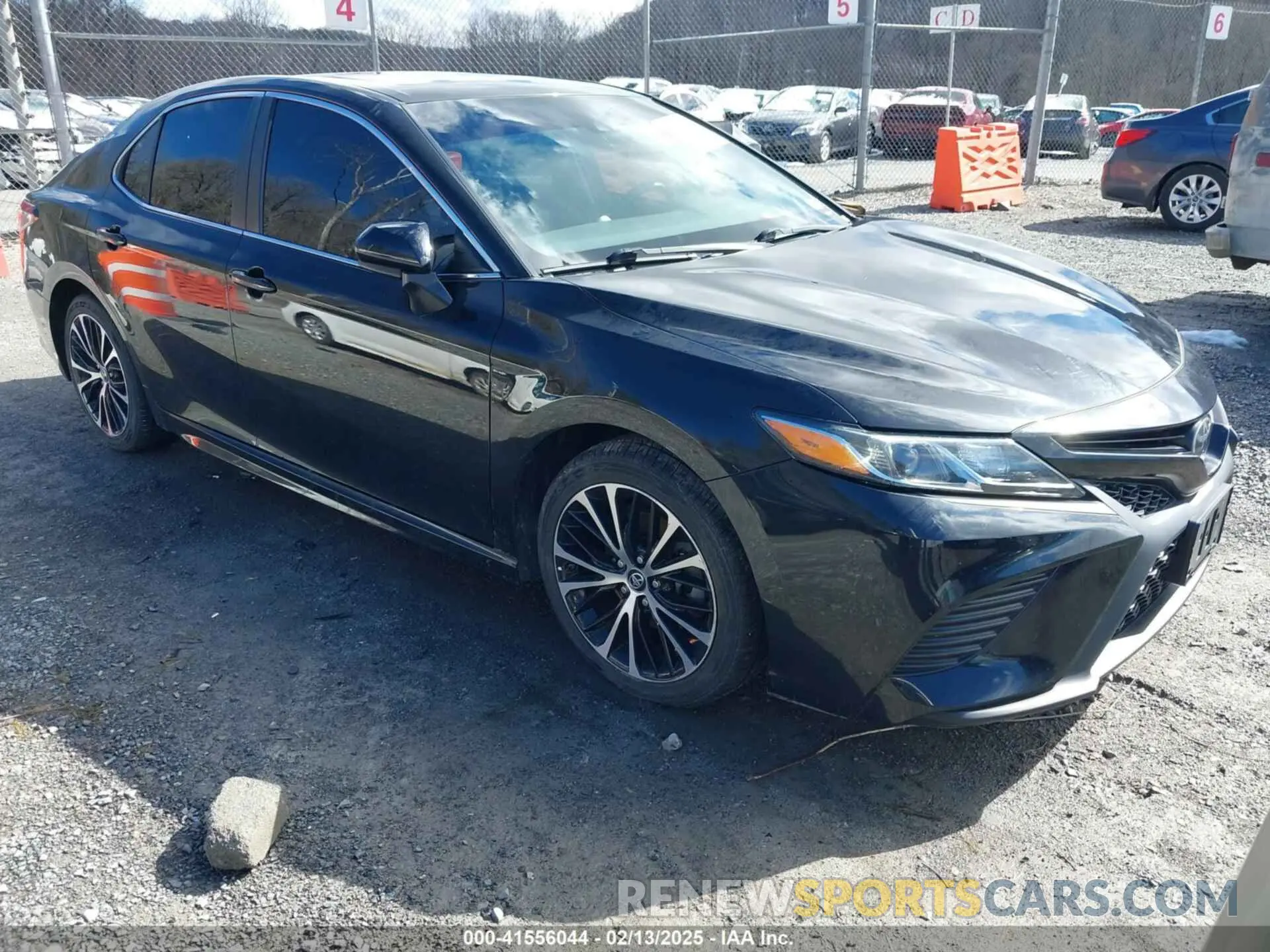 1 Photograph of a damaged car 4T1B11HK0KU691233 TOYOTA CAMRY 2019