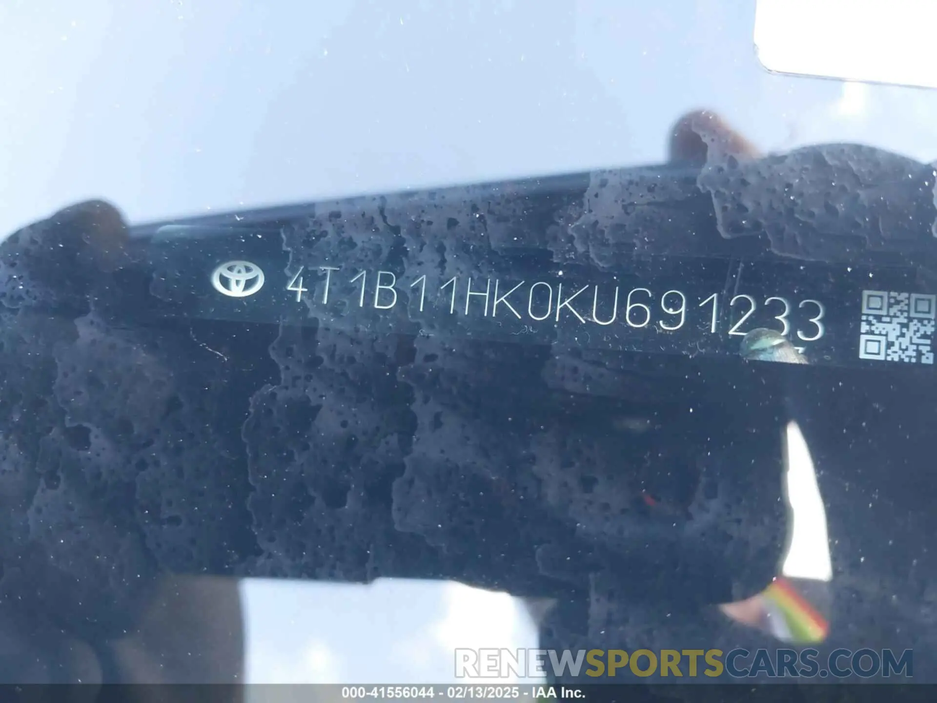 9 Photograph of a damaged car 4T1B11HK0KU691233 TOYOTA CAMRY 2019