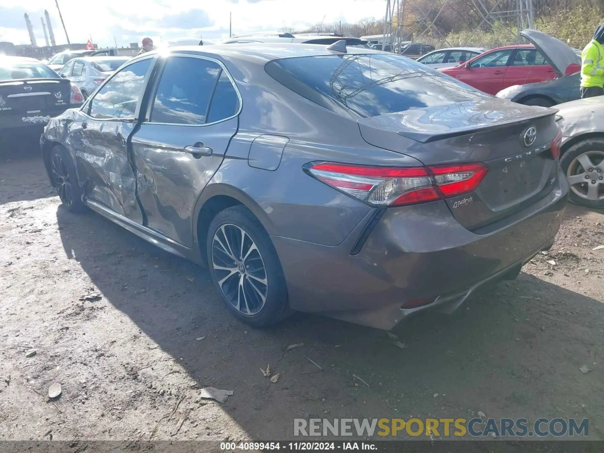 3 Photograph of a damaged car 4T1B11HK0KU692558 TOYOTA CAMRY 2019