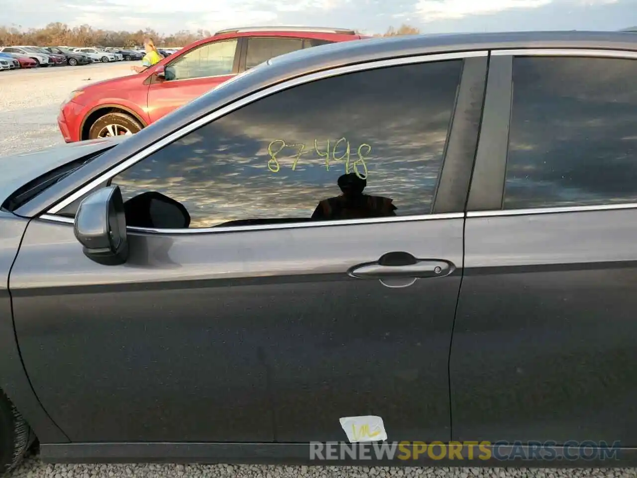 9 Photograph of a damaged car 4T1B11HK0KU692639 TOYOTA CAMRY 2019