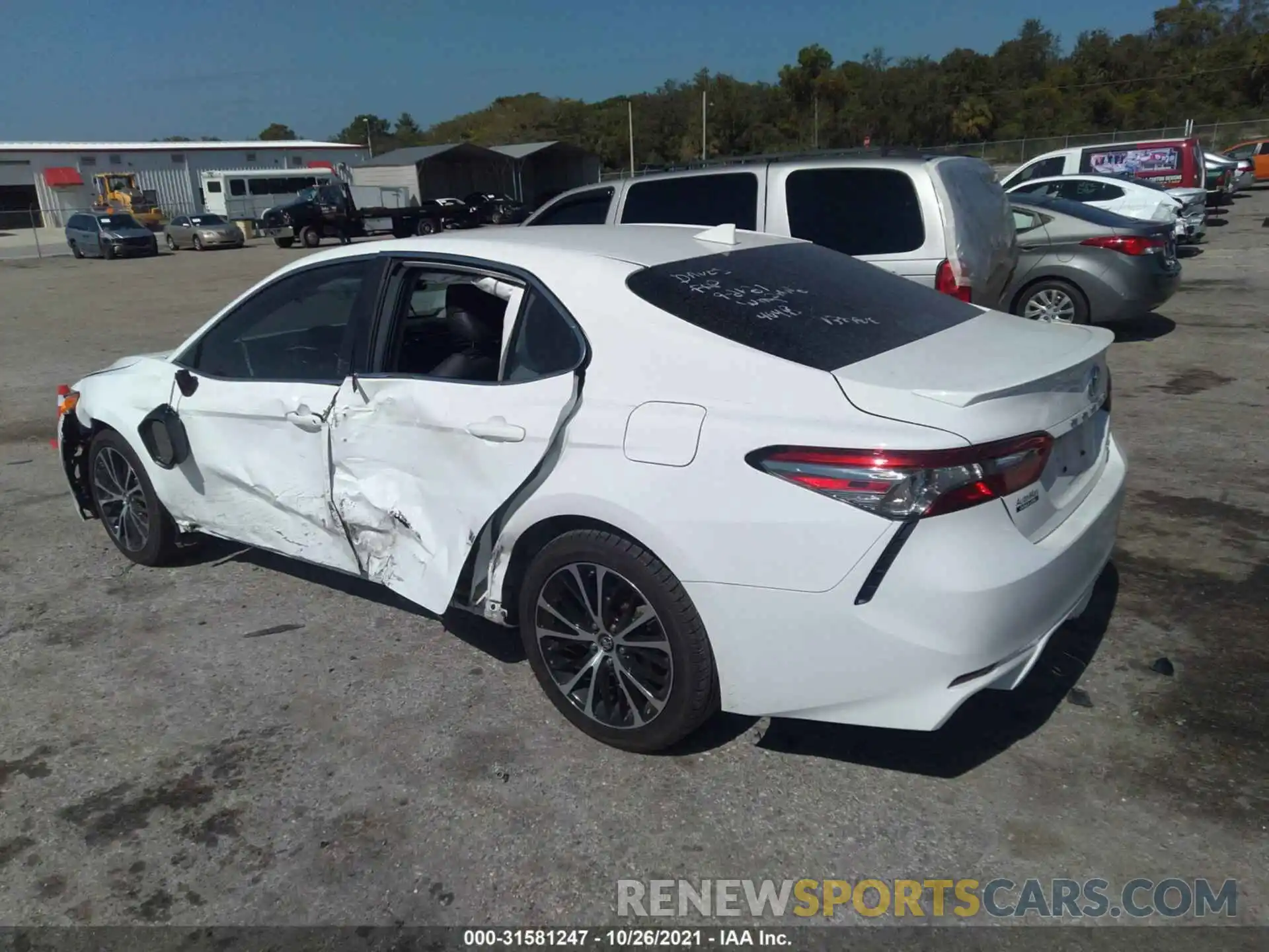 3 Photograph of a damaged car 4T1B11HK0KU697582 TOYOTA CAMRY 2019