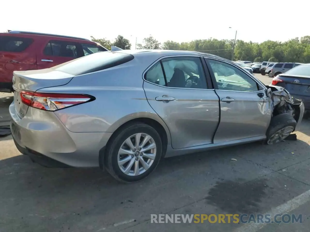 3 Photograph of a damaged car 4T1B11HK0KU700660 TOYOTA CAMRY 2019
