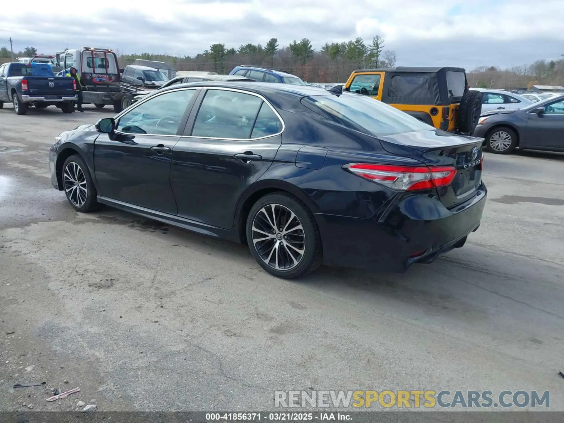 3 Photograph of a damaged car 4T1B11HK0KU702604 TOYOTA CAMRY 2019