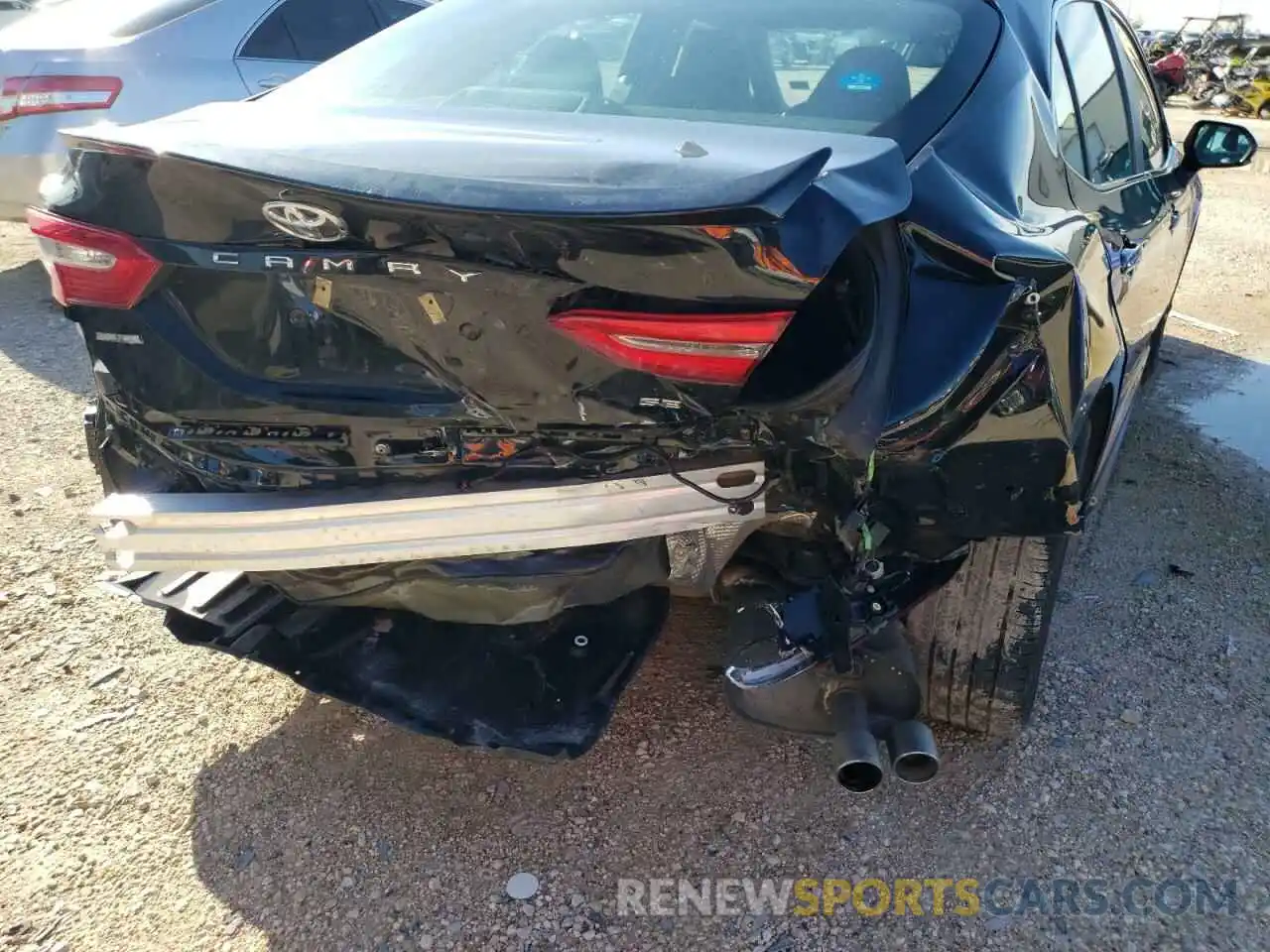 9 Photograph of a damaged car 4T1B11HK0KU703395 TOYOTA CAMRY 2019