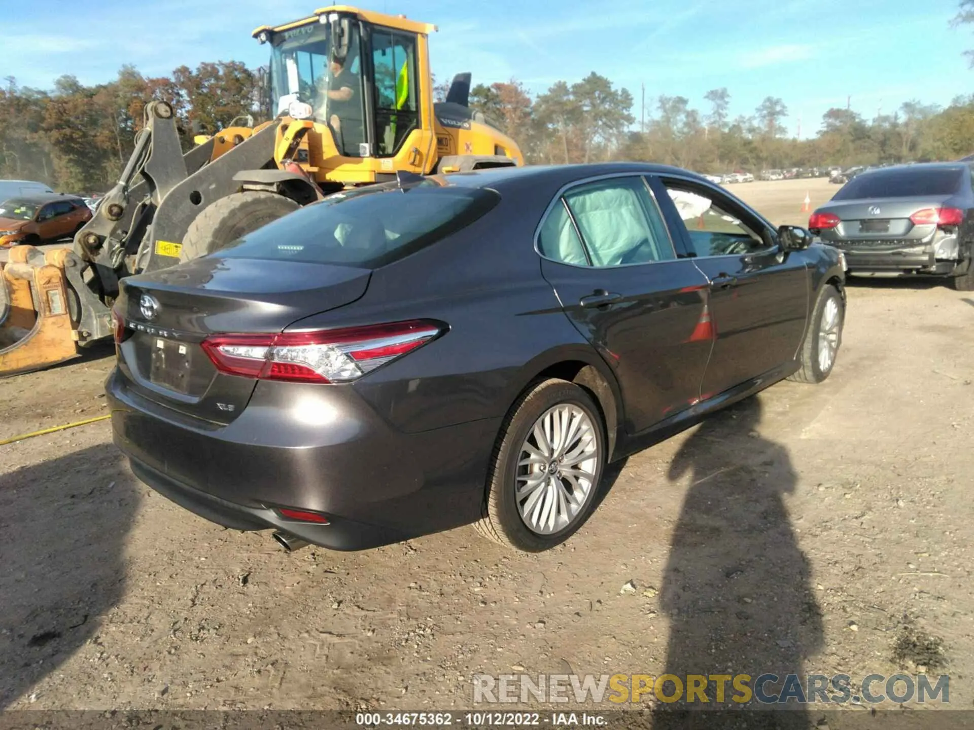 4 Photograph of a damaged car 4T1B11HK0KU703882 TOYOTA CAMRY 2019