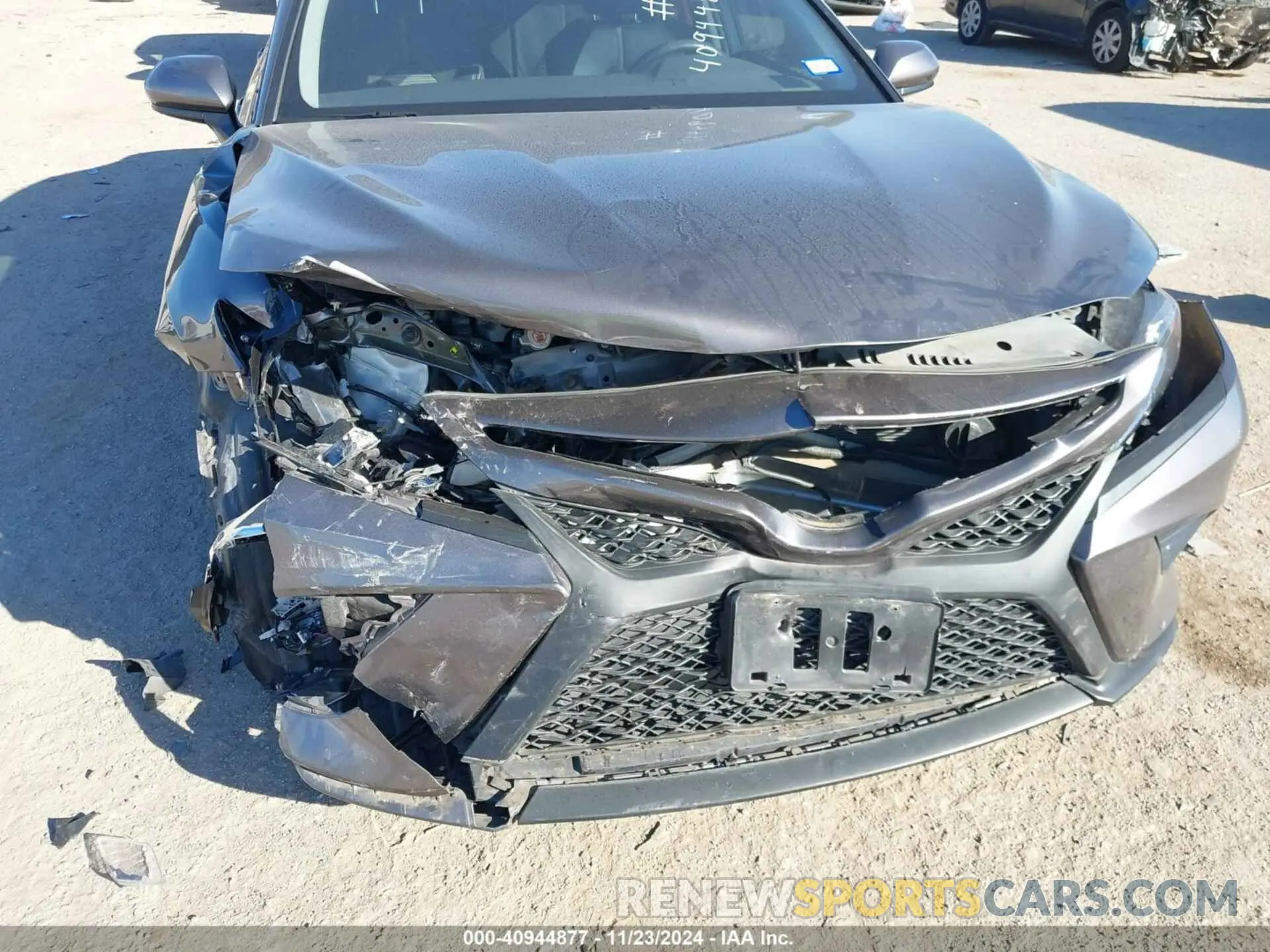 6 Photograph of a damaged car 4T1B11HK0KU704532 TOYOTA CAMRY 2019