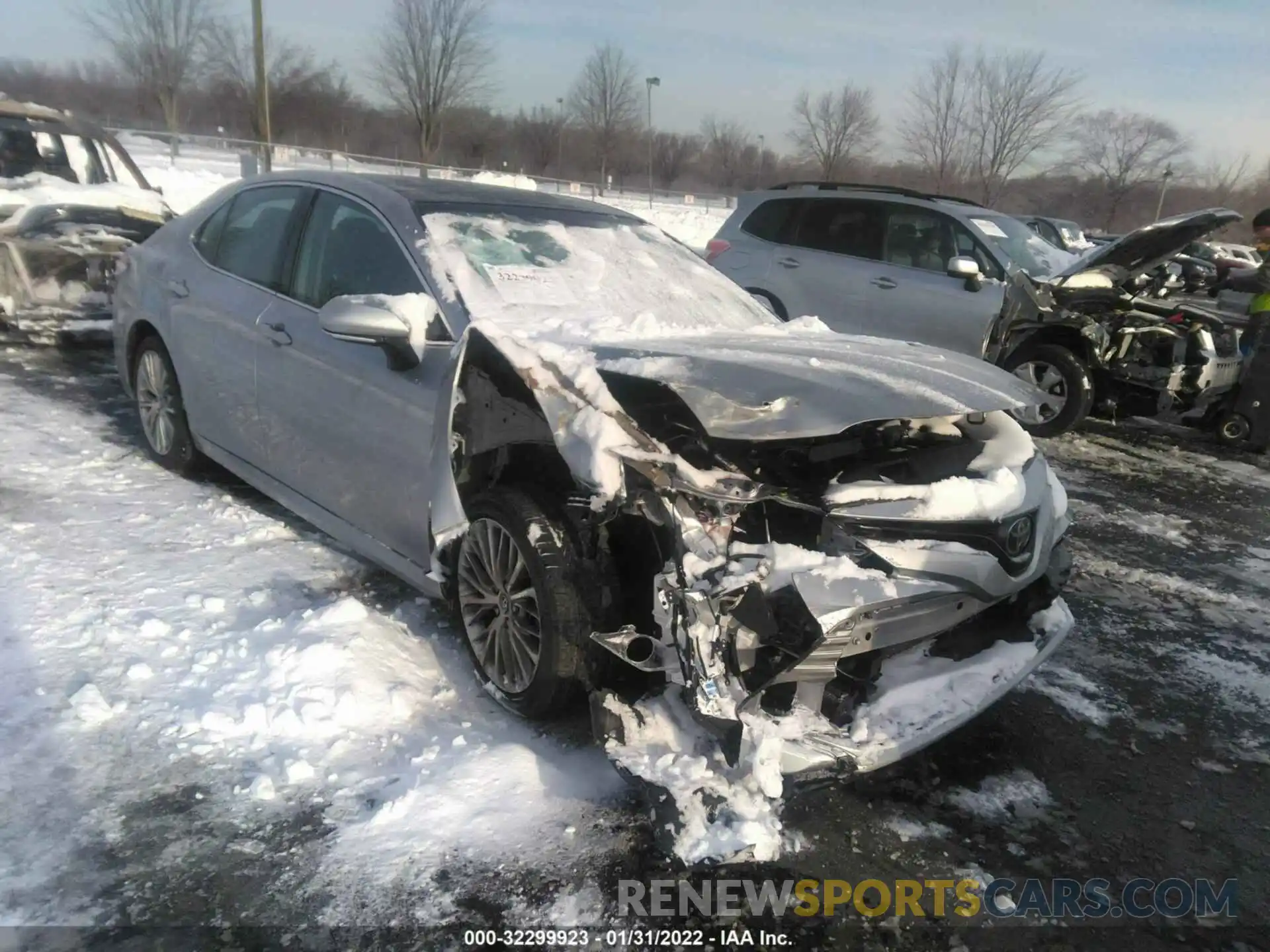 1 Photograph of a damaged car 4T1B11HK0KU707625 TOYOTA CAMRY 2019