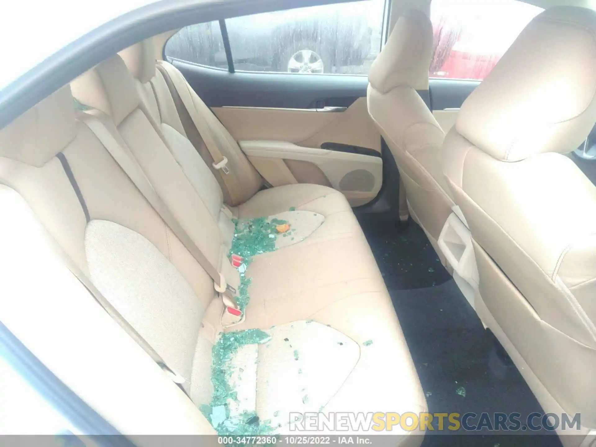 8 Photograph of a damaged car 4T1B11HK0KU709732 TOYOTA CAMRY 2019