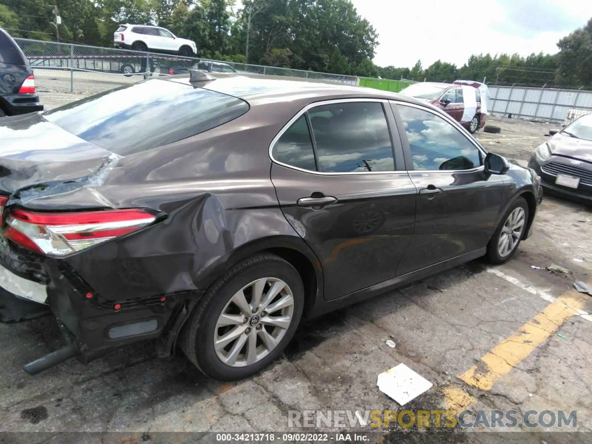 4 Photograph of a damaged car 4T1B11HK0KU711531 TOYOTA CAMRY 2019