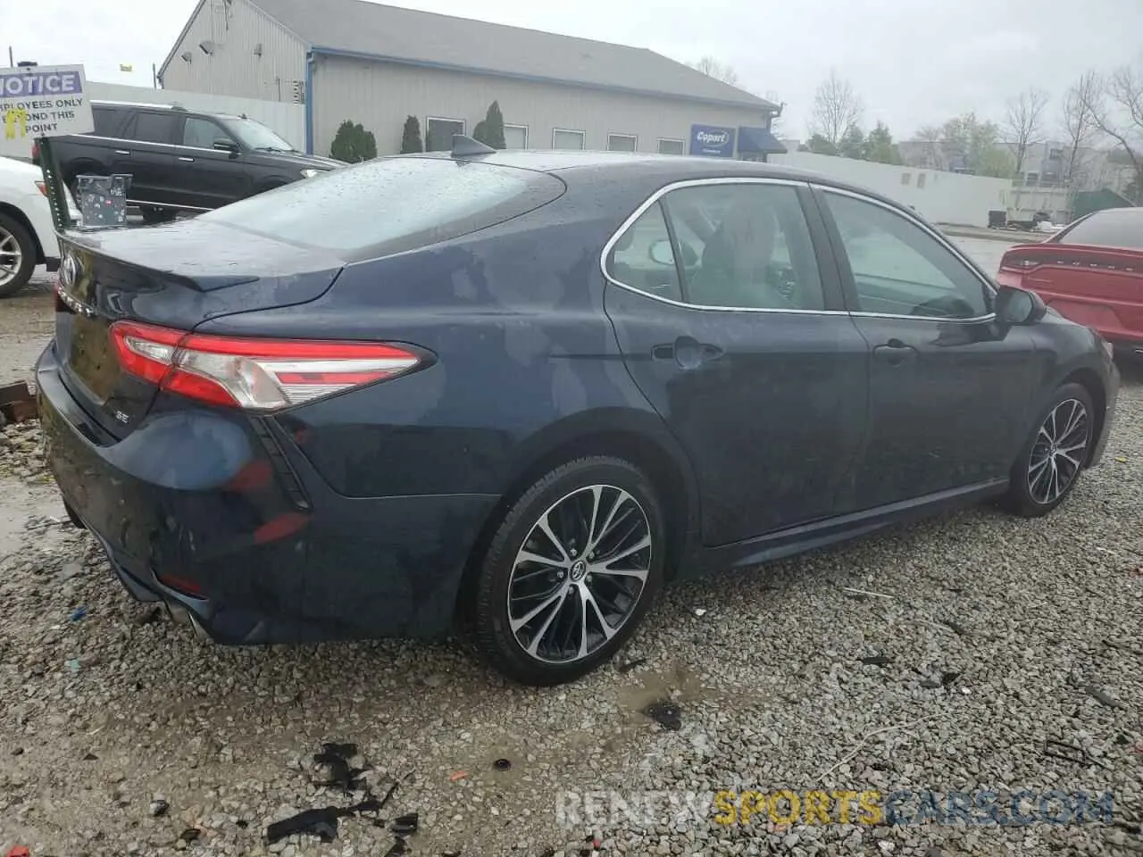 3 Photograph of a damaged car 4T1B11HK0KU714462 TOYOTA CAMRY 2019