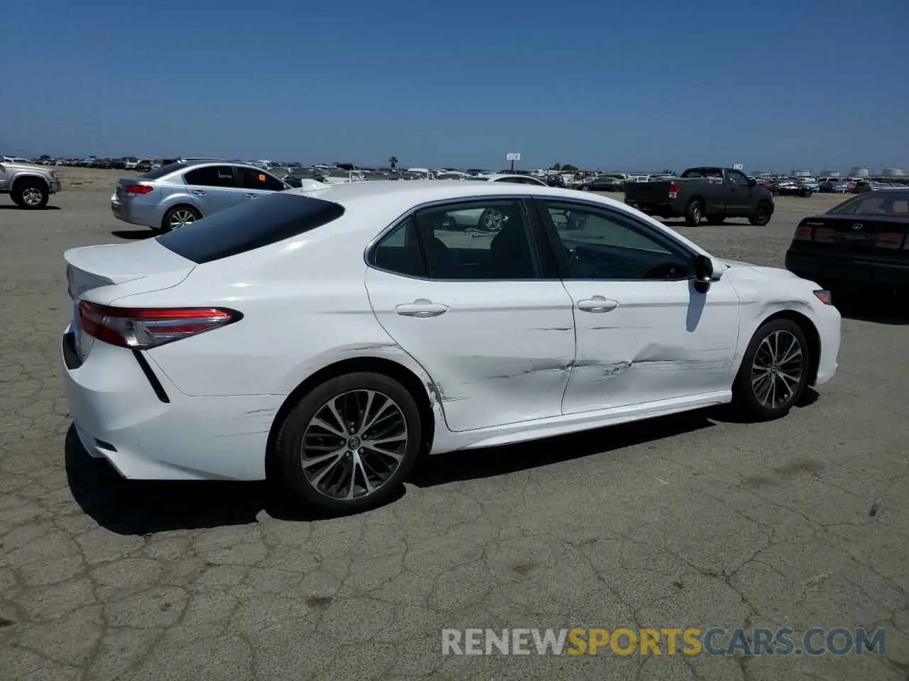 3 Photograph of a damaged car 4T1B11HK0KU714879 TOYOTA CAMRY 2019