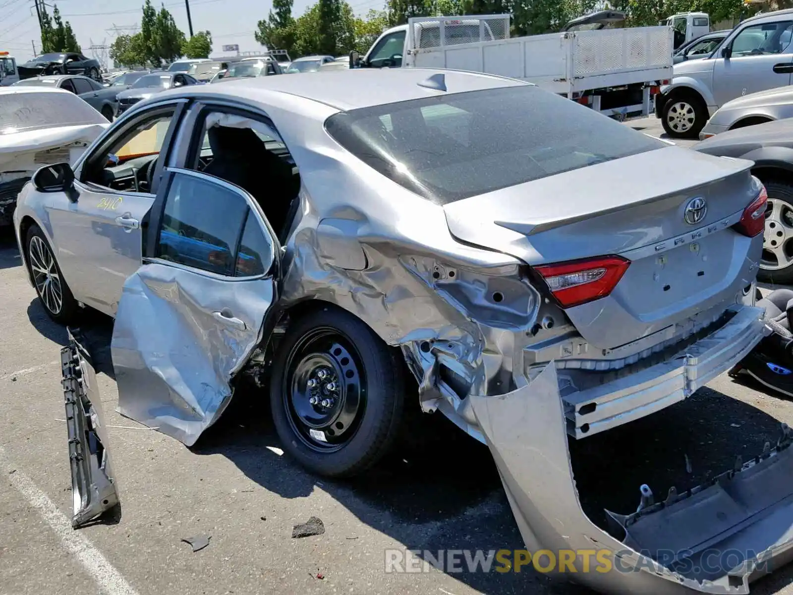 3 Photograph of a damaged car 4T1B11HK0KU715336 TOYOTA CAMRY 2019