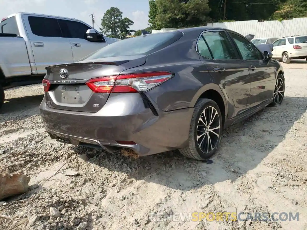 4 Photograph of a damaged car 4T1B11HK0KU720312 TOYOTA CAMRY 2019