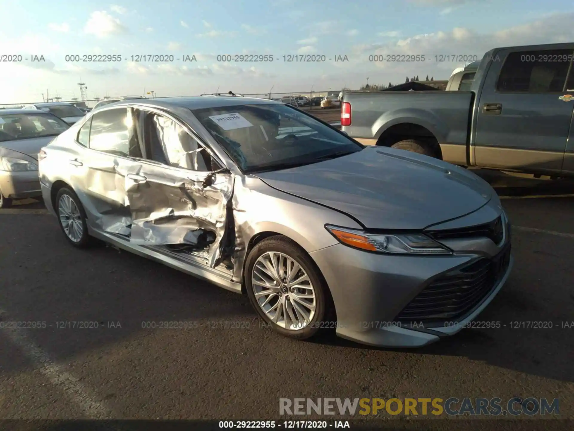 1 Photograph of a damaged car 4T1B11HK0KU721427 TOYOTA CAMRY 2019