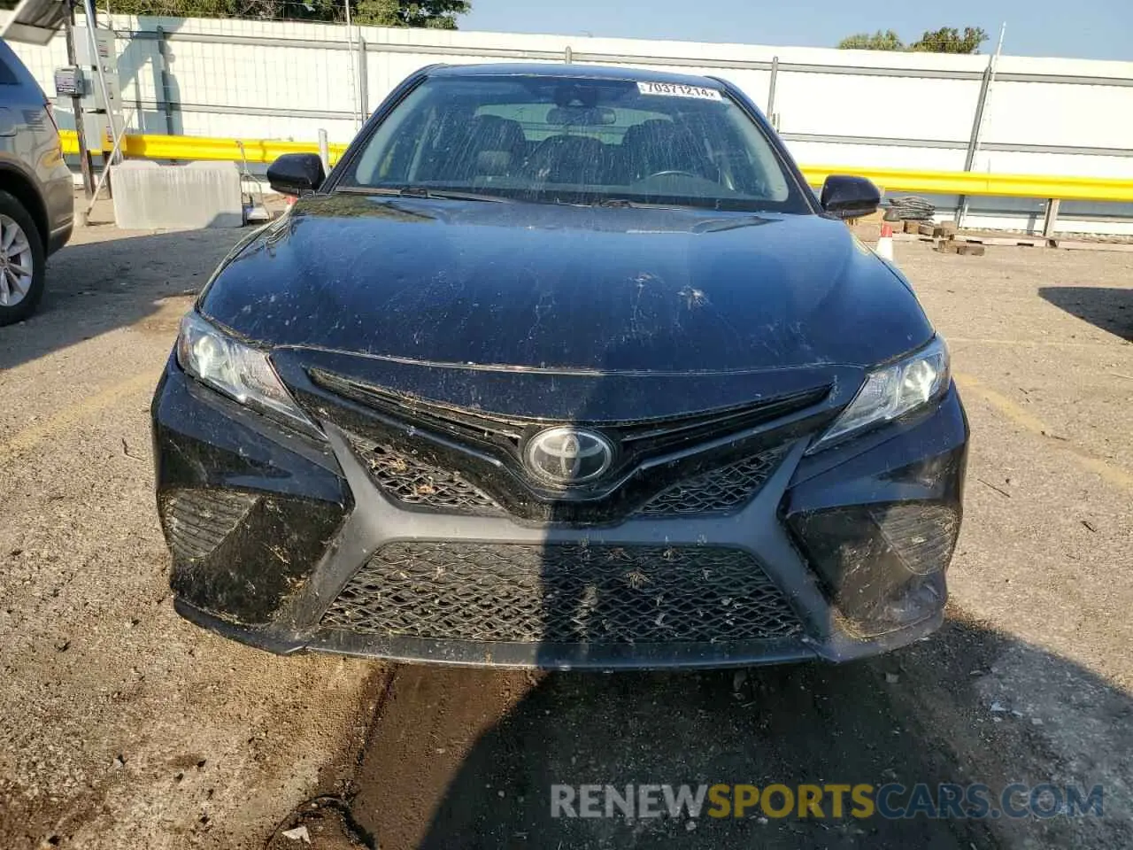 5 Photograph of a damaged car 4T1B11HK0KU722982 TOYOTA CAMRY 2019