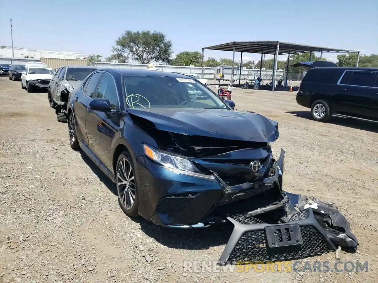 1 Photograph of a damaged car 4T1B11HK0KU723467 TOYOTA CAMRY 2019