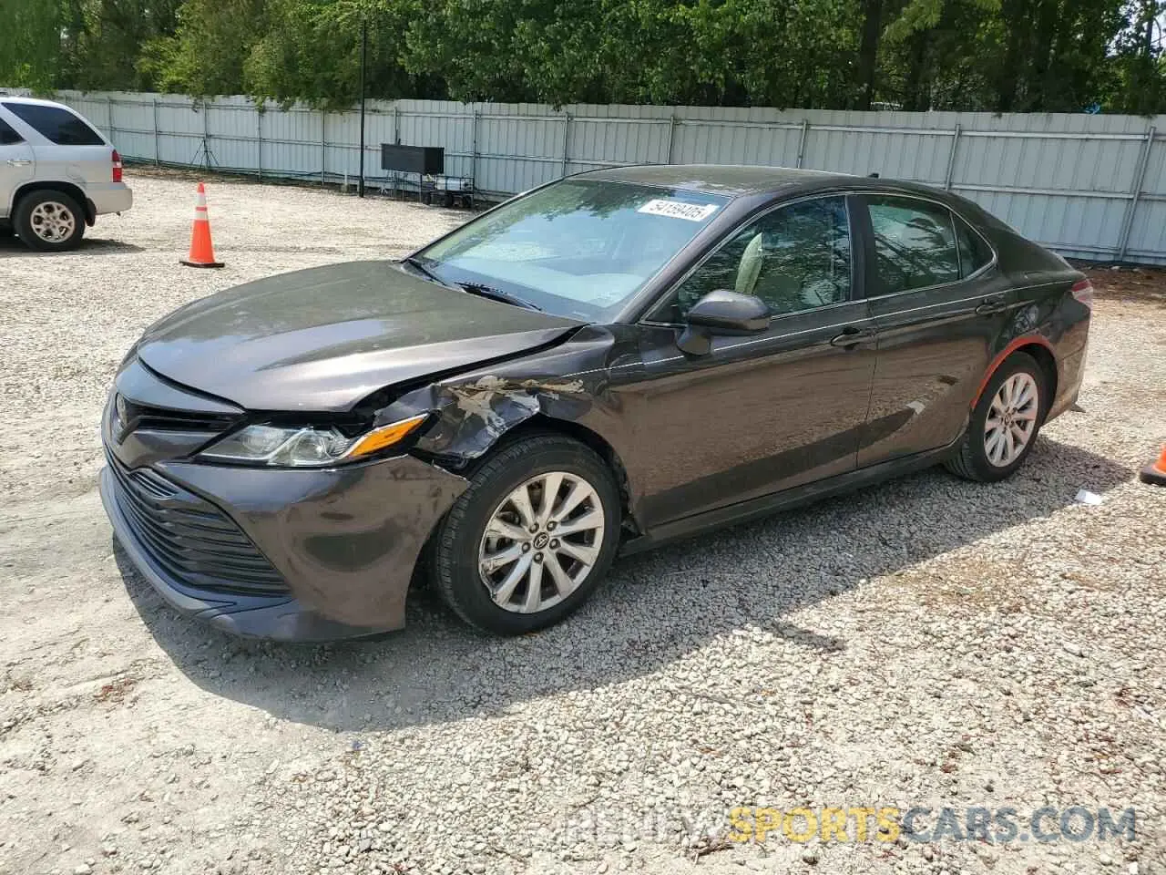 1 Photograph of a damaged car 4T1B11HK0KU726675 TOYOTA CAMRY 2019