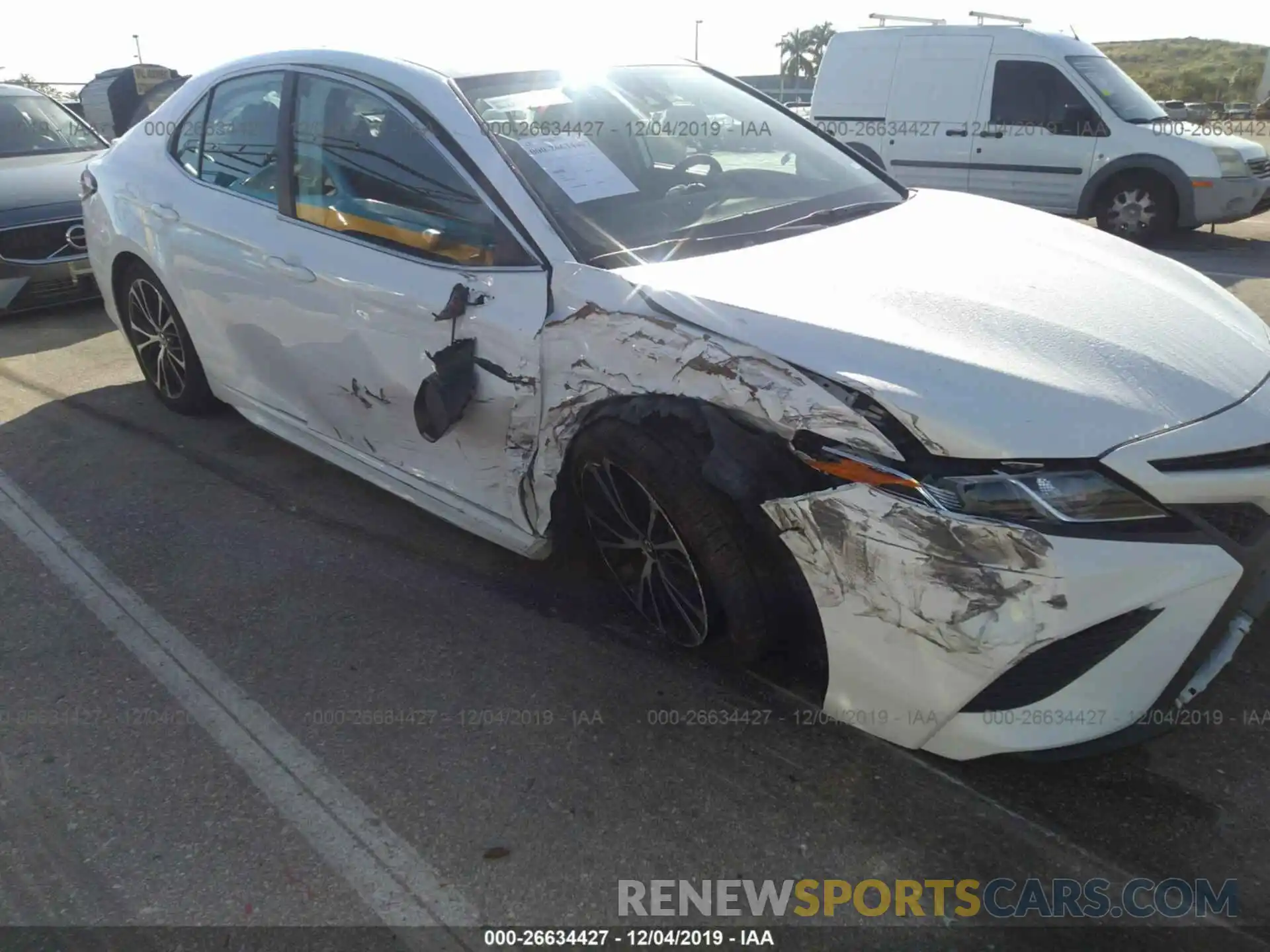 6 Photograph of a damaged car 4T1B11HK0KU726837 TOYOTA CAMRY 2019