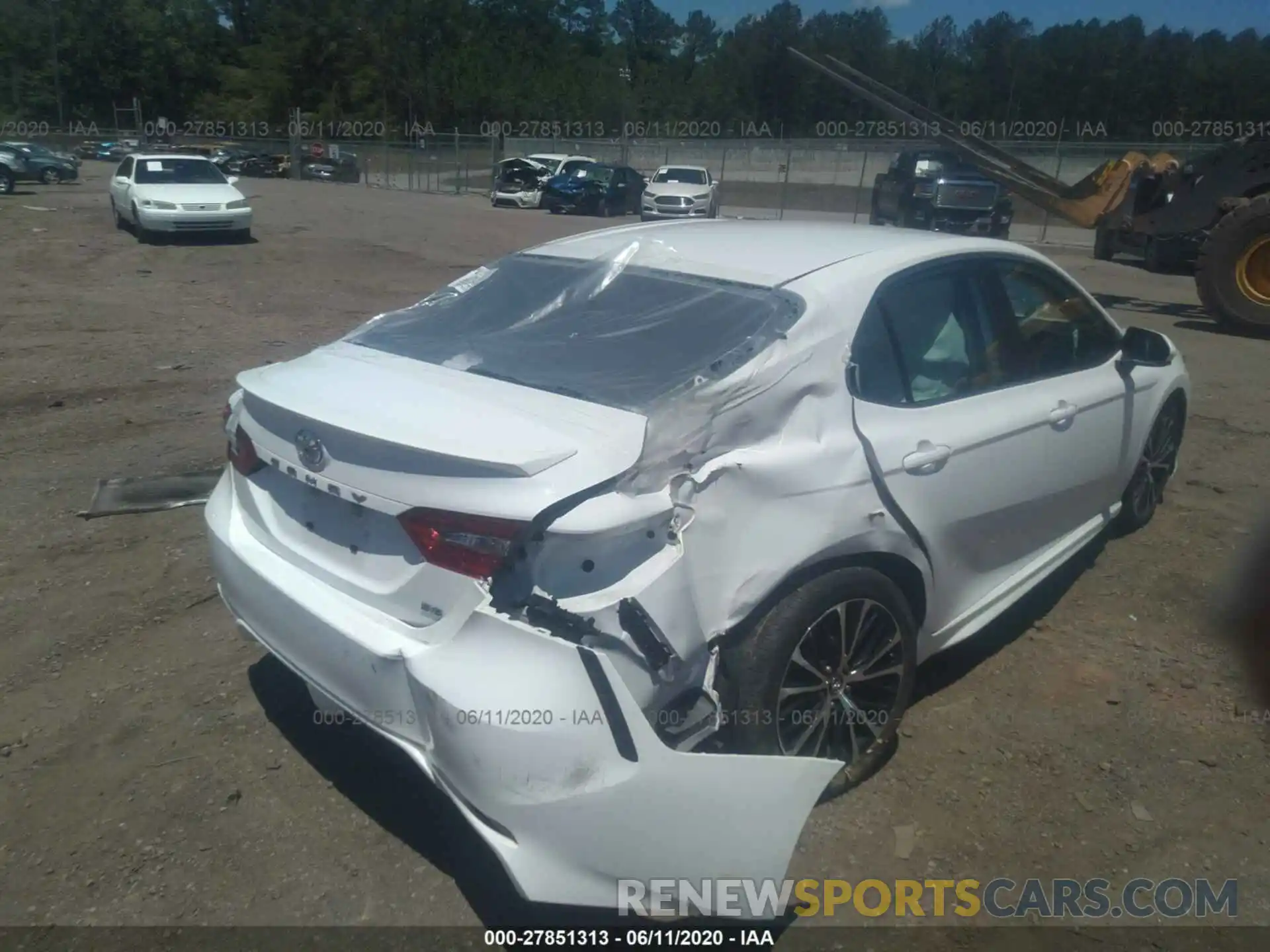 6 Photograph of a damaged car 4T1B11HK0KU728166 TOYOTA CAMRY 2019