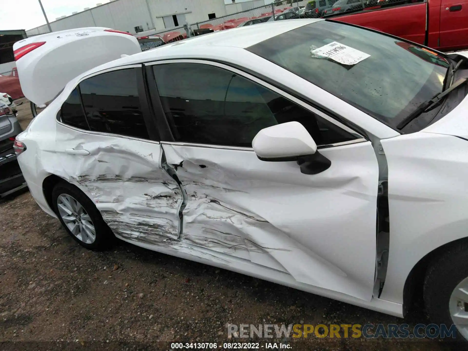 6 Photograph of a damaged car 4T1B11HK0KU728426 TOYOTA CAMRY 2019