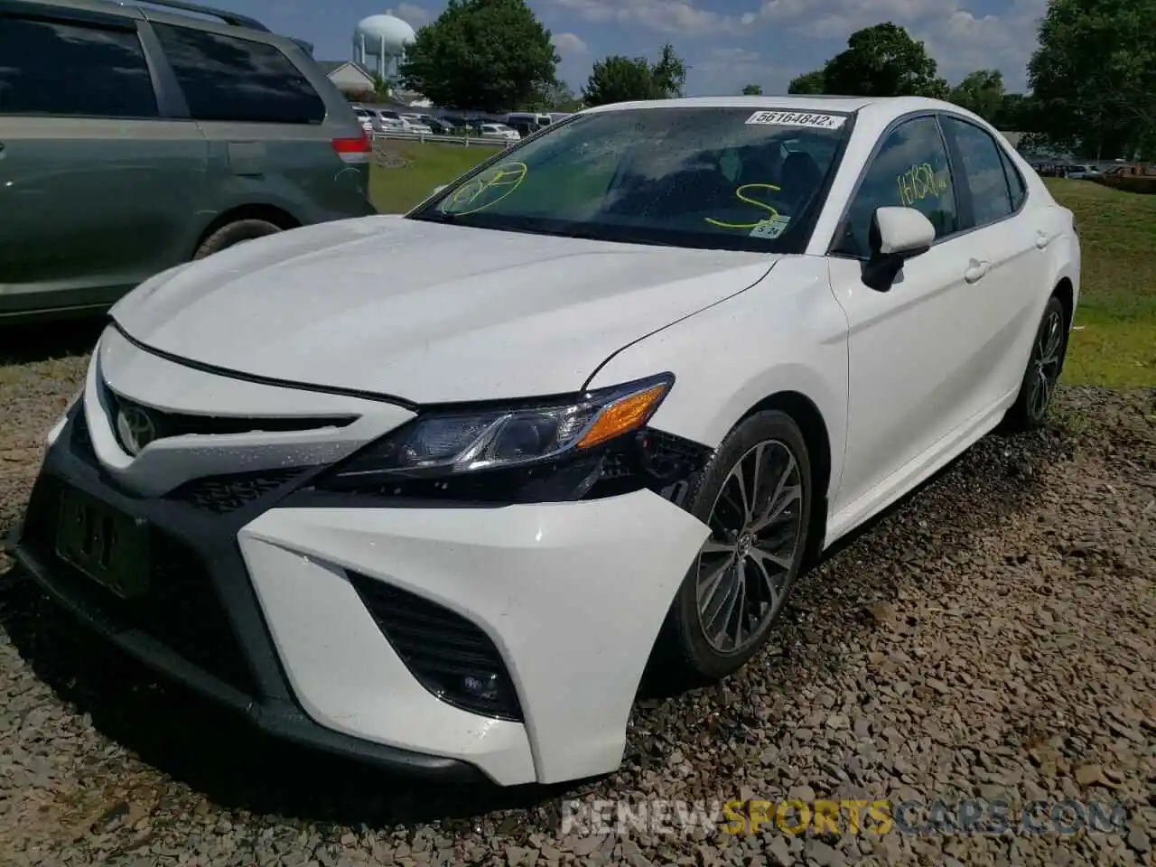 2 Photograph of a damaged car 4T1B11HK0KU728748 TOYOTA CAMRY 2019