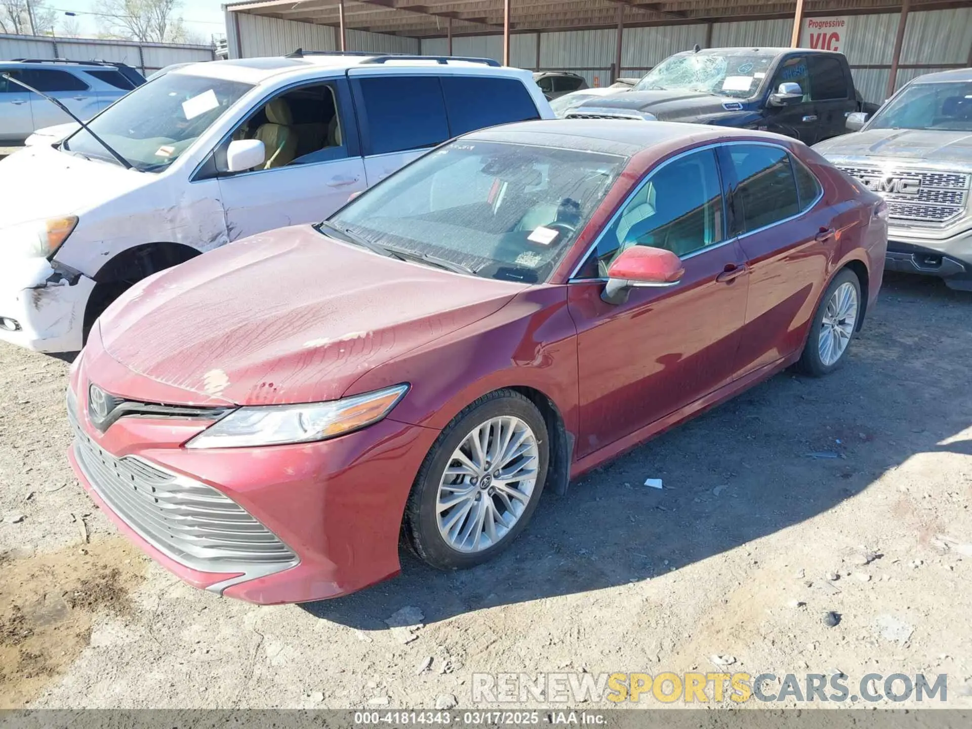 2 Photograph of a damaged car 4T1B11HK0KU733223 TOYOTA CAMRY 2019
