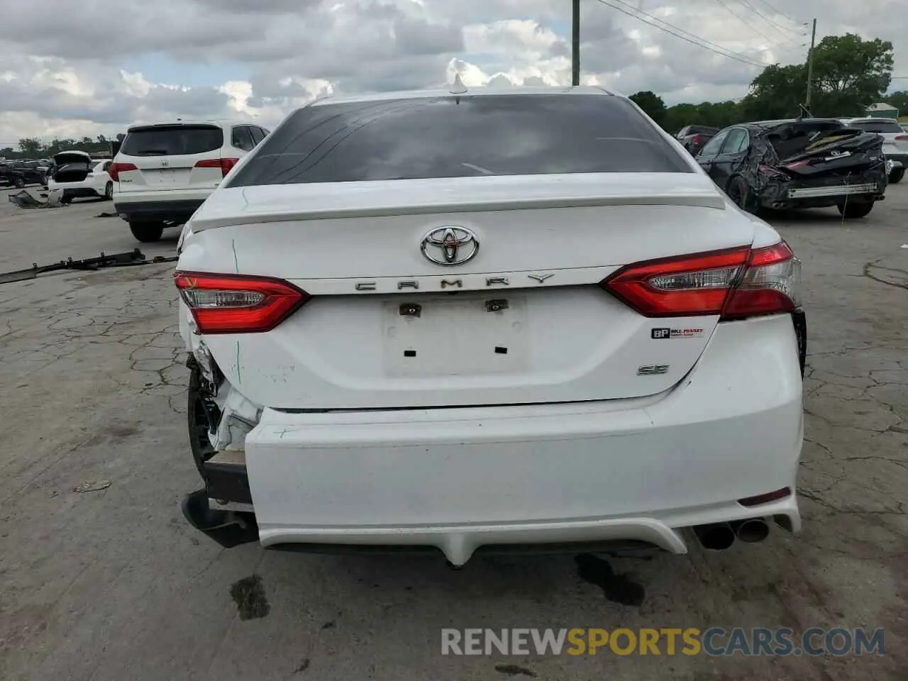 6 Photograph of a damaged car 4T1B11HK0KU733500 TOYOTA CAMRY 2019
