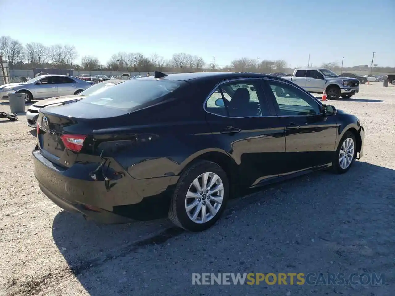 3 Photograph of a damaged car 4T1B11HK0KU735344 TOYOTA CAMRY 2019